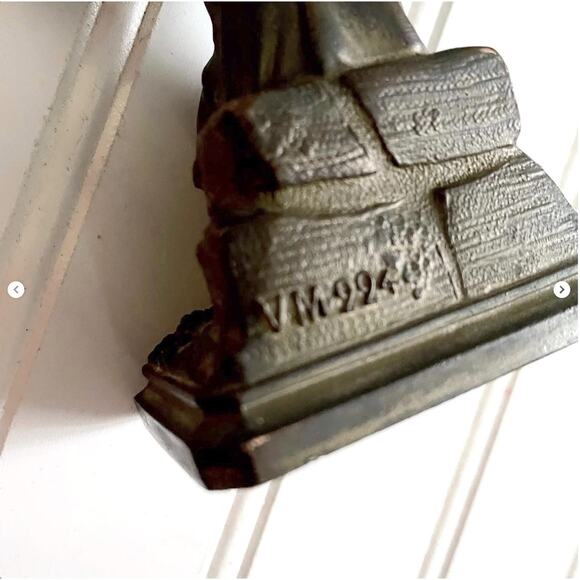 Vintage Cast Metal Child Jesus Religious Statue Figurine Marked VM224 - Picture 3 of 8